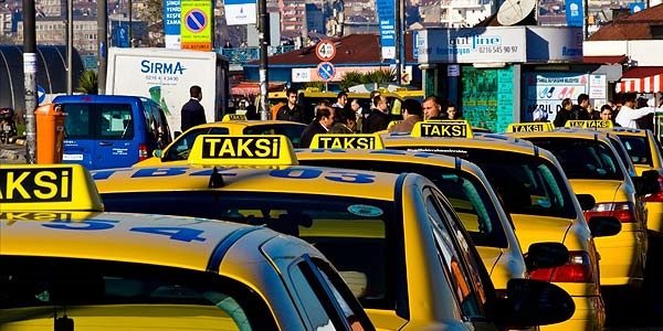 Taksicilere reklam geliriyle ek kazan
