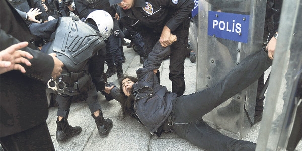 4 yılda 100 bin polise direnme davası açıldı