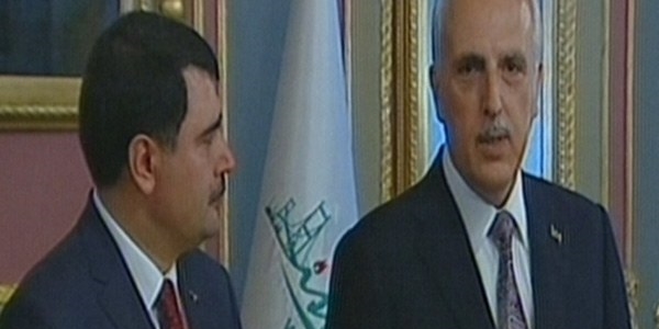 Vali Mutlu görevini Vasip Şahin'e devretti