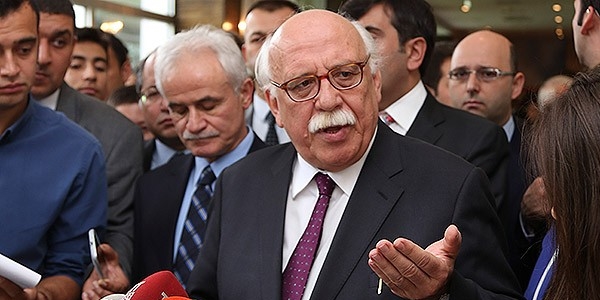 Avcı: Başörtüsünün magazine edilmemesi lazım