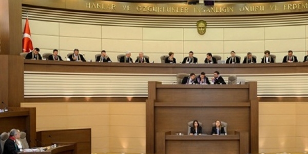 AYM'den, Sulh Ceza Hakimliği kanunu için ara karar