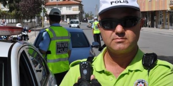 Motorize polislerde yaka kameras dnemi