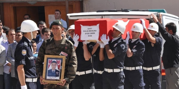 Şehitler törenle uğurlandı
