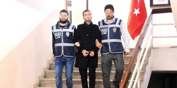 Katip, Iğdır Adliyesi'ndeki personelleri tek tek fişlemiş