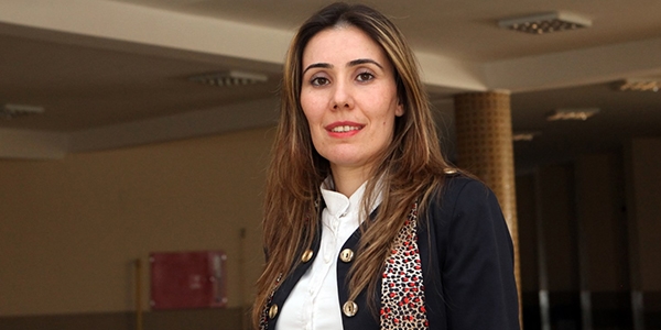 Hemşireyken yardımcı doçent oldu