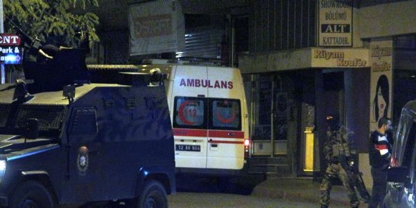 Yaralı emniyet müdürü Ankara'da tedavi altına alındı