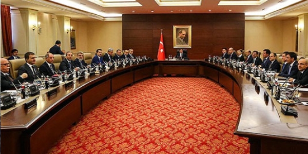Hükümet seçime kadar bu tasarıları geçirecek