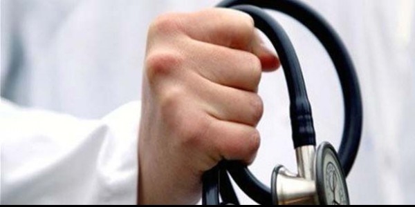 'Futbolcu doktoru darp etti' iddias