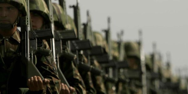 'Öğrenci okurken askerlik yapsın'