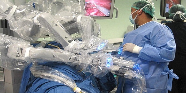 Trkiye, robotik cerrahide eitim merkezi olma yolunda