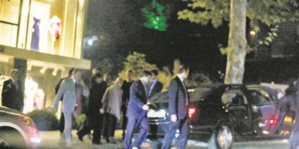 Davutoğlu'ndan gece yarısı kıyafet alışverişi