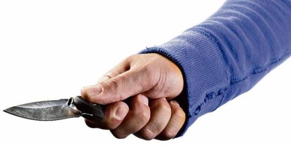 Bu ilde 18 yaşından küçüklere kesici alet satılmayacak
