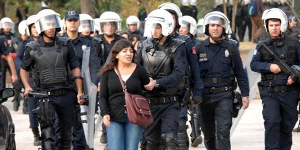 Üniversitede gerginlik: 10 gözaltı