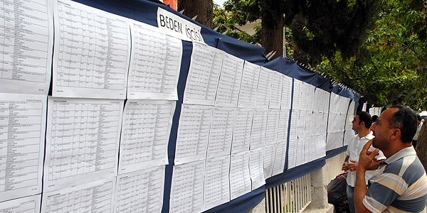 En çok hizmet sektöründekiler işsiz kaldı