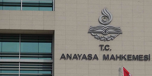 CHP, iç güvenlik ve yargı paketini AYM'ye götürecek