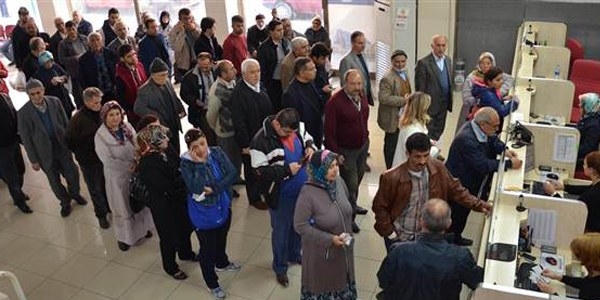 Vergi borçları için uzun kuyruklar başladı!