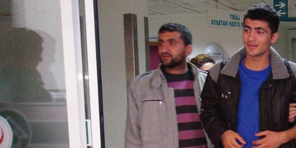 Öğrenci servisi ile otomobil çarpıştı: 12 yaralı