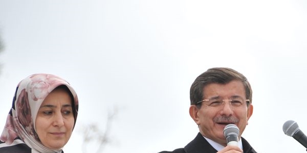 Davutoğlu Kürtçe seslendi: Hün bi xer hatin xwişk ü biraye min