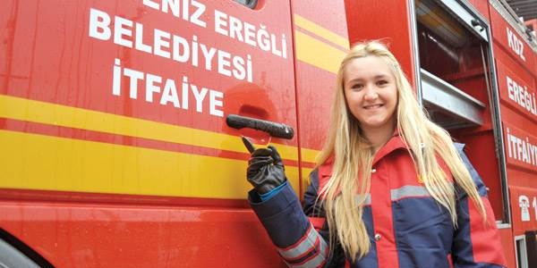 Doktor mühendis mimar gönüllü itfaiyeciler