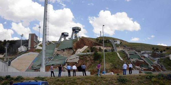 Pistleri göçen kuleler 2015'te hizmeye girecek
