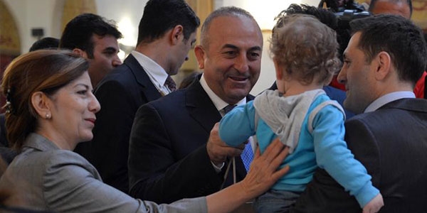 Çavuşoğlu: 3 çocuğum olmadığı için Erdoğan'dan kaçıyorum