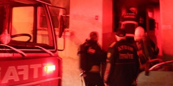 İzmir'de polis merkezinde yangın