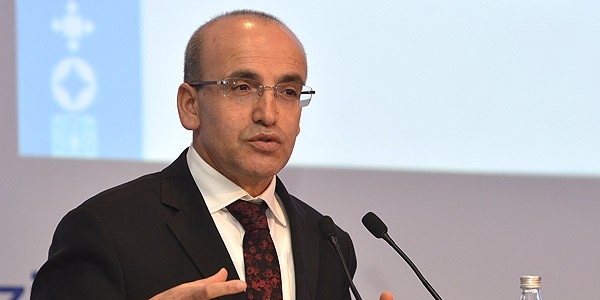Şimşek: Petroldeki düşüş ekonomiyi olumlu etkileyecek