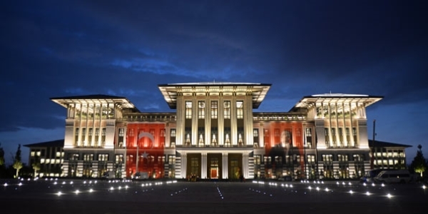Saray'dan 'yargı paketi'ne onay