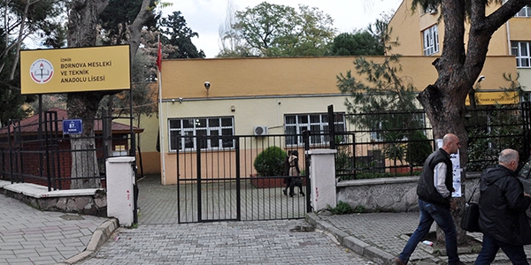Liseli öğrencilerin şakalaşması kanlı bitti