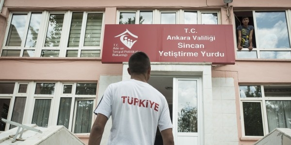 Yetiştirme yurtlarından kürsüye