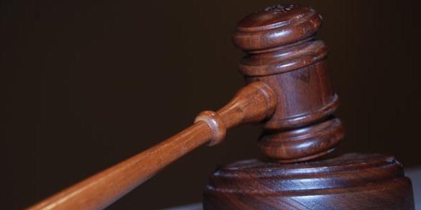 Noterlik yapmasını yasakladı, hapis cezası aldı!