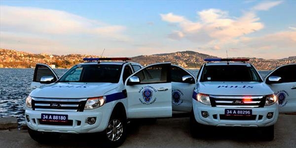 Emniyet'in aracıyla gezen polise dava