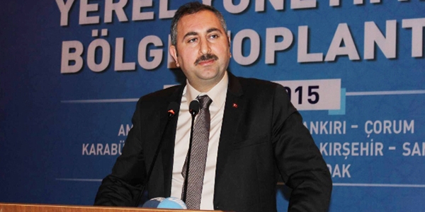 Gül: Milletimiz milli iradenin yanında yer aldı