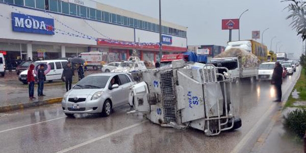TOMA'ya arpan zrhl ara devrildi: 3 polis yaral