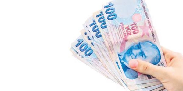 Polis 'Parayı getir ehliyeti al' dedi