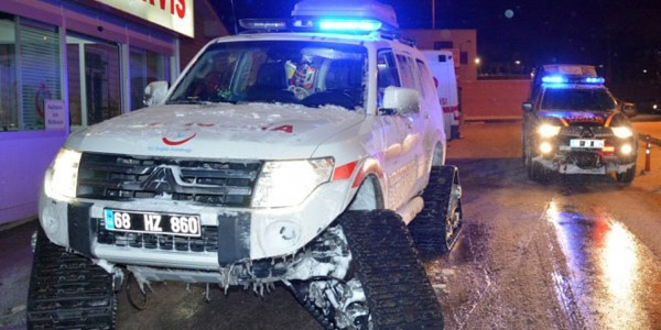 Mahsur kalan 27 öğretmen kurtarıldı
