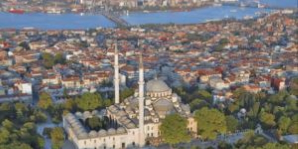 Her Sultan İstanbul'un bir tepesine cami yaptırmıştı