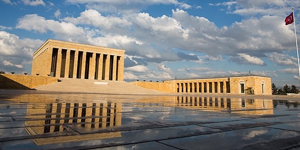 Anıtkabir tören alanında yenileme