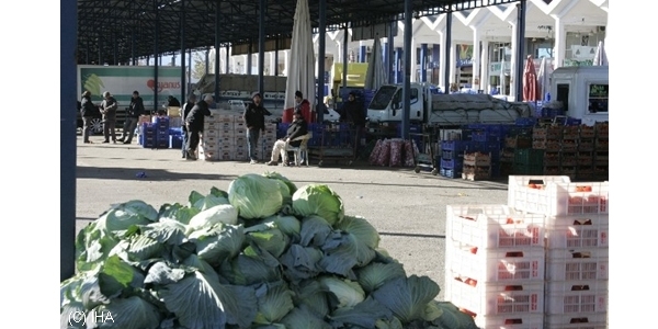 Souk ve frtna Antalya halinide vurdu!