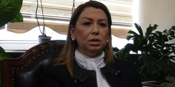 Ak Parti'deki vekillerin yüzde 25'i kadın olacak