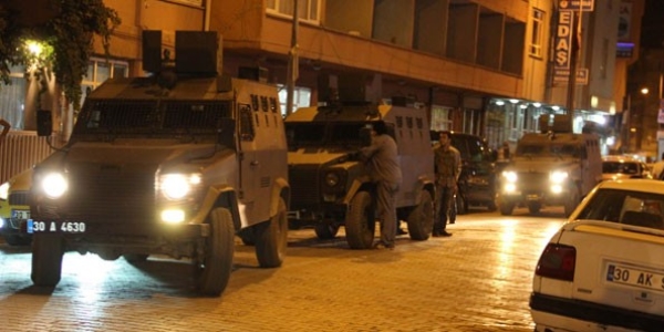 Hakkari'de 3 polis açığa alındı