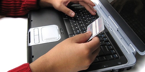 İnternet üzerinden 126 milyar liralık alışveriş yapıldı