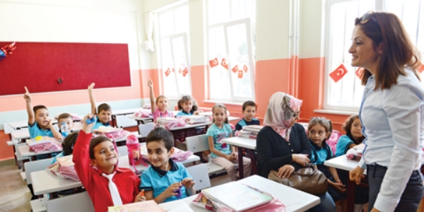 Hakim'lerin, öğretmen eşleri mağdur oldu