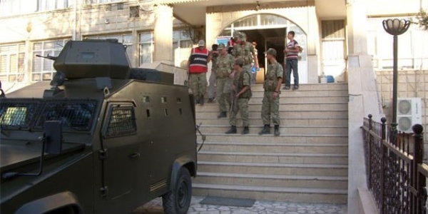 Şırnak'ta 12 terörist teslim oldu