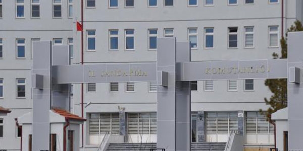 Uzman çavuş görevi başında intihar etti!