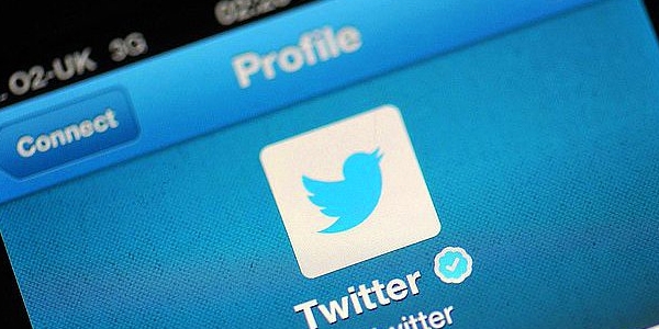 Twitter'a sen yokken özelliği