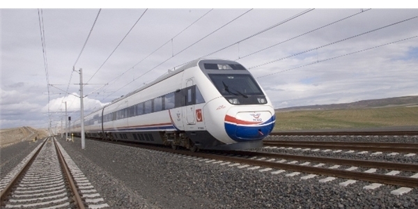 Lodos Yüksek Hızlı Tren'i de vurdu