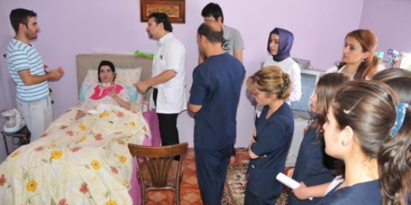 Evde bakım sosyalleştirdi