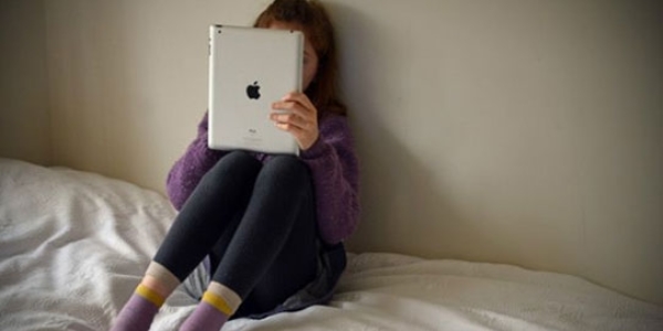 Tablet bilgisayar çocuk gelişimini engelleyebilir
