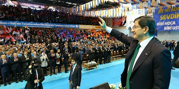 Davutoğlu: Anamuhalefet lideri misin, provokatör müsün?